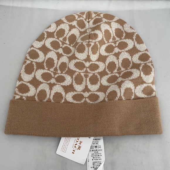 Coach signature metallic CC beanie hat OS - Picture 4 of 7